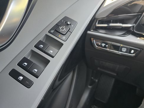New 2026 Kia Niro EX FWD image 12
