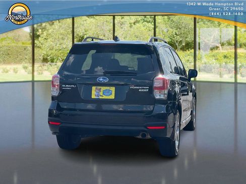 Used 2017 Subaru Forester 2.5i Touring AWD/4WD image 5