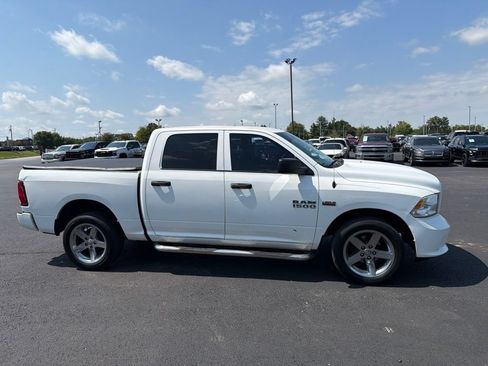 Used 2017 RAM 1500 Express w/ Express Value Package AWD/4WD image 12