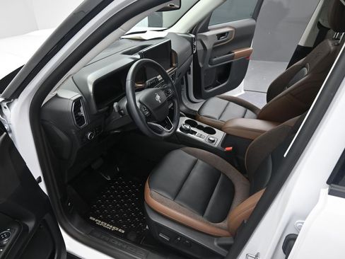 Used 2025 Ford Bronco Sport Outer Banks w/ Outer Banks Tech Package+ image 11