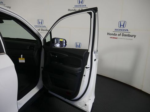 New 2026 Honda Ridgeline RTL image 24