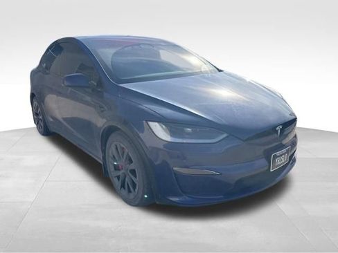 Used 2024 Tesla Model X Plaid image 11