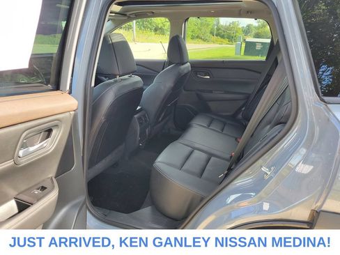 Certified 2023 Nissan Rogue SL w/ SL Premium Package AWD/4WD image 16