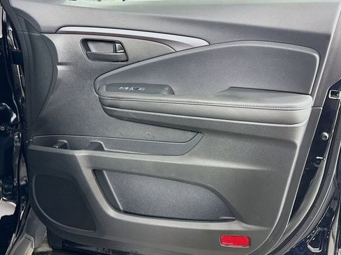 Certified 2023 Honda Passport EX-L image 30