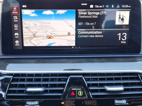 Used 2021 BMW 530i xDrive w/ Premium Package AWD/4WD image 16