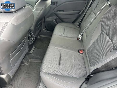 Used 2025 Subaru Forester Premium image 16