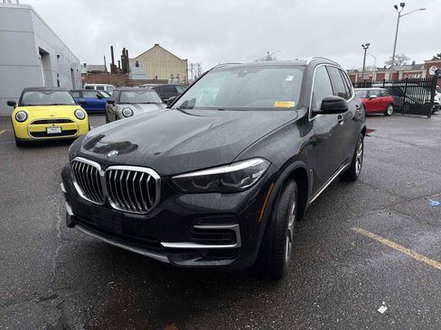 Certified 2023 BMW X5 xDrive40i w/ Premium Package image 3