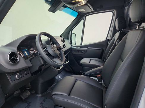 New 2026 Mercedes-Benz Sprinter 2500 image 9