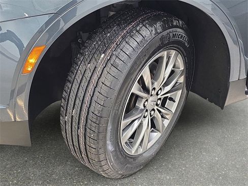 Used 2021 Cadillac XT5 Premium Luxury image 32