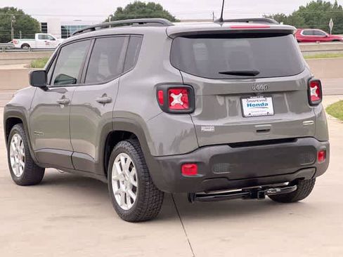 Used 2020 Jeep Renegade Latitude FWD image 5