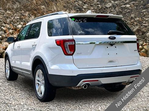 Used 2016 Ford Explorer XLT w/ Equipment Group 202A AWD/4WD image 11