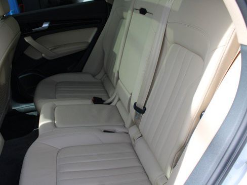 Used 2019 Audi Q5 2.0T Premium Plus w/ Premium Plus Package AWD/4WD image 24