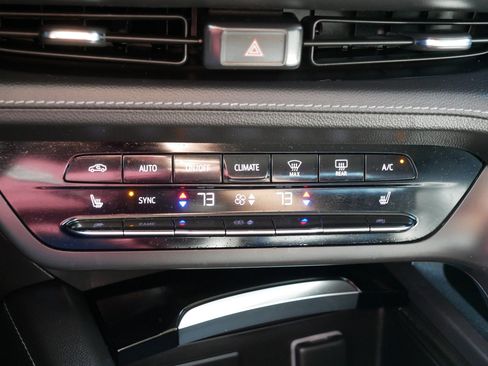Used 2023 Buick Envision Essence AWD/4WD image 23