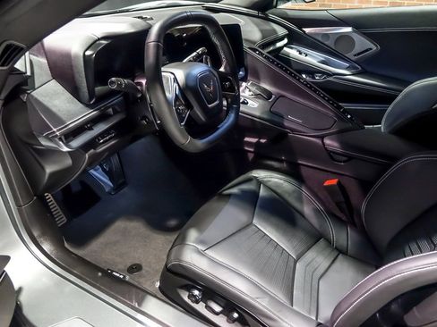 Used 2024 Chevrolet Corvette Stingray Preferred Cpe w/ Z51 Performance Package image 14