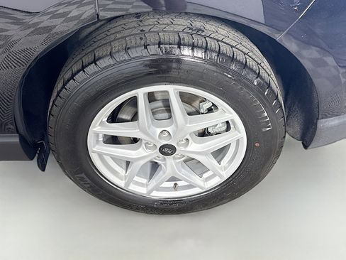 Used 2023 Ford Edge SEL image 37