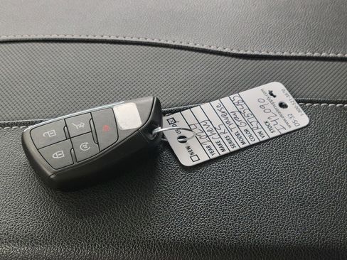 Used 2024 Chevrolet Traverse RS w/ LPO, Floor Liner Package image 29