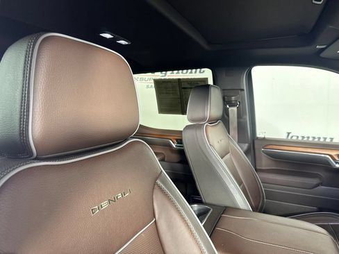 Used 2023 GMC Sierra 1500 Denali w/ Denali Reserve Package AWD/4WD image 37