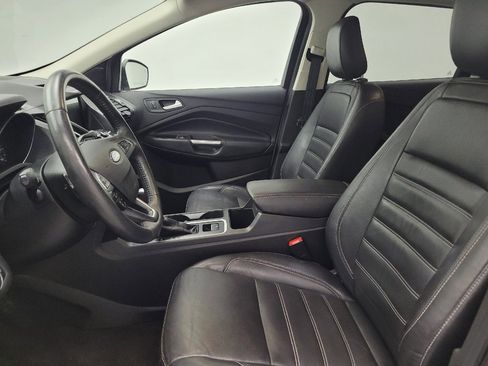 Used 2018 Ford Escape Titanium w/ Ford Safe & Smart Package AWD/4WD image 17