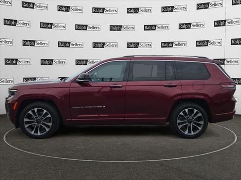 Certified 2022 Jeep Grand Cherokee L Overland w/ Luxury Tech Group IV image 3