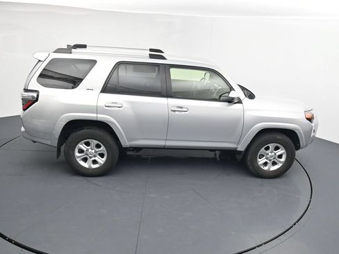 Used 2024 Toyota 4Runner SR5 AWD/4WD image 28