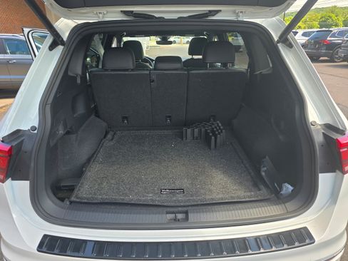 Used 2024 Volkswagen Tiguan SEL R-Line AWD/4WD image 12