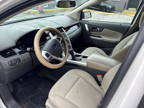 Used 2013 Ford Edge SE image 9