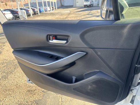 Used 2022 Toyota Corolla SE FWD image 11