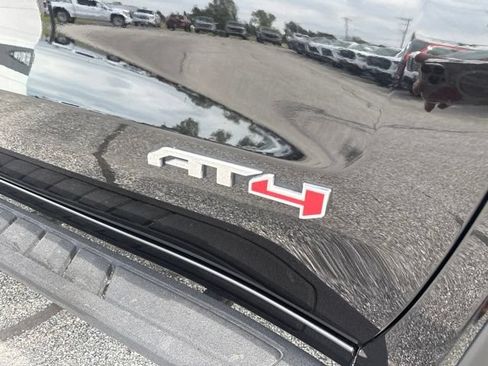 Certified 2024 GMC Sierra 1500 AT4 w/ Technology Package AWD/4WD image 11