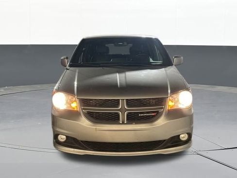 Used 2020 Dodge Grand Caravan GT image 2