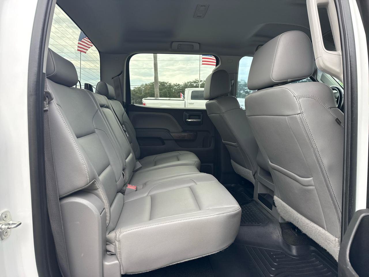Used 2016 GMC Sierra 2500 SLT w/ Duramax Plus Package AWD/4WD image 15