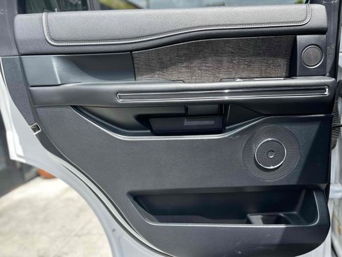 Used 2020 Ford Expedition XL image 24