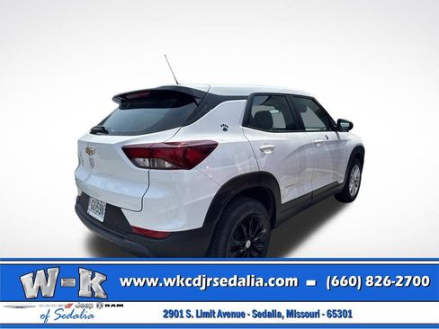 Used 2022 Chevrolet TrailBlazer LS FWD image 3
