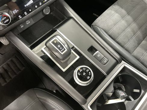 Used 2023 Mitsubishi Outlander SE AWD/4WD image 18