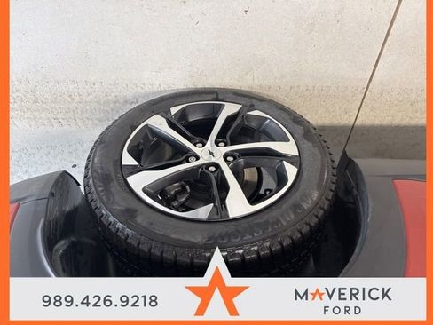 Used 2024 Chevrolet Trax RS FWD image 28