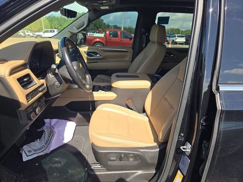 Used 2021 Chevrolet Tahoe Premier w/ Premium Package AWD/4WD image 12