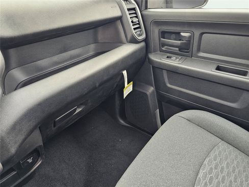 New 2026 RAM 2500 Tradesman AWD/4WD image 27
