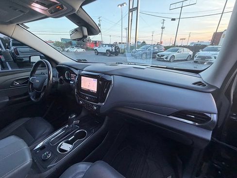 Used 2020 Chevrolet Traverse Premier w/ LPO, Floor Liner Package AWD/4WD image 25