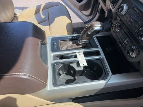 Used 2018 Ford F150 Lariat w/ Equipment Group 502A Luxury AWD/4WD image 29