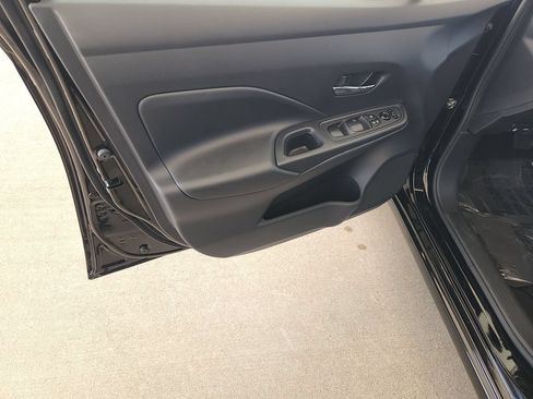 Used 2025 Nissan Versa SV FWD image 28