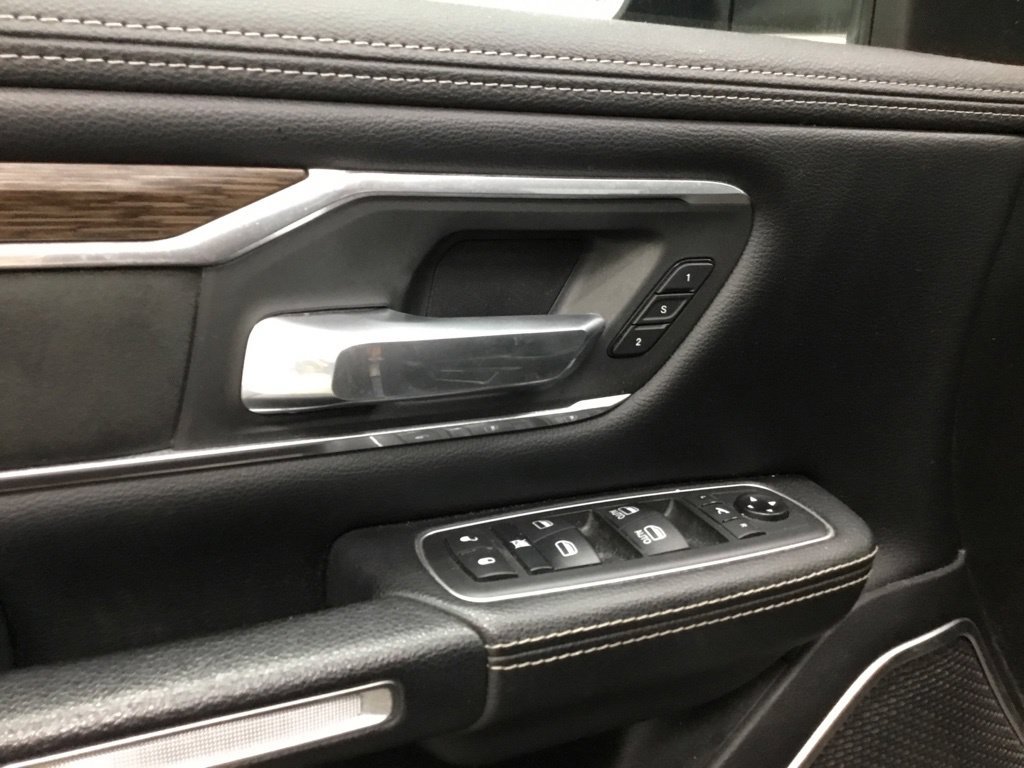 Used 2020 RAM 1500 Laramie AWD/4WD image 8