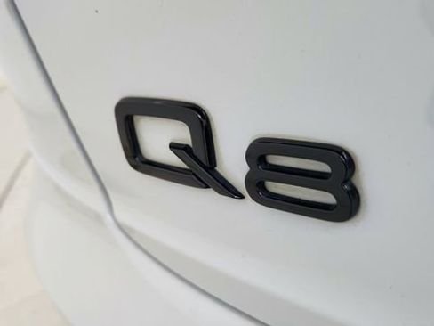 Used 2021 Audi Q8 Prestige w/ Prestige Package AWD/4WD image 17