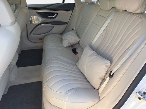 Used 2022 Mercedes-Benz EQS 450+ Sedan image 14