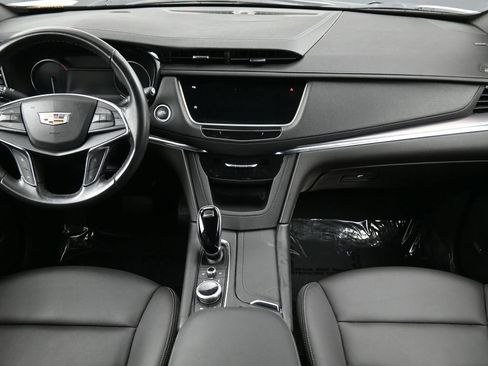 Used 2023 Cadillac XT5 Luxury FWD image 4