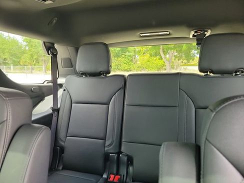 Certified 2025 Chevrolet Tahoe Z71 w/ Comfort Package image 10