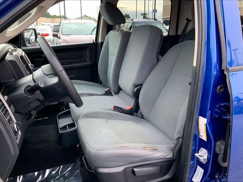 Used 2017 RAM 1500 Express w/ Express Value Package AWD/4WD image 8