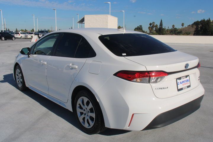 Certified 2025 Toyota Corolla LE w/ Convenience Package FWD image 5