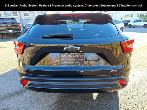 Used 2024 Chevrolet Trax RS w/ Sunroof Package image 9