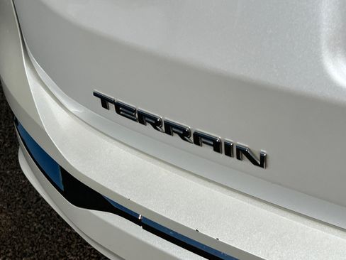 Used 2020 GMC Terrain Denali w/ Denali Premium Package FWD image 22