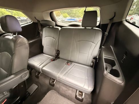 Used 2020 Buick Enclave Essence FWD image 22