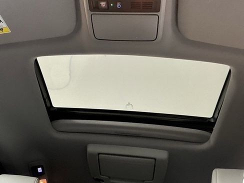 Used 2020 Honda Odyssey Elite image 33